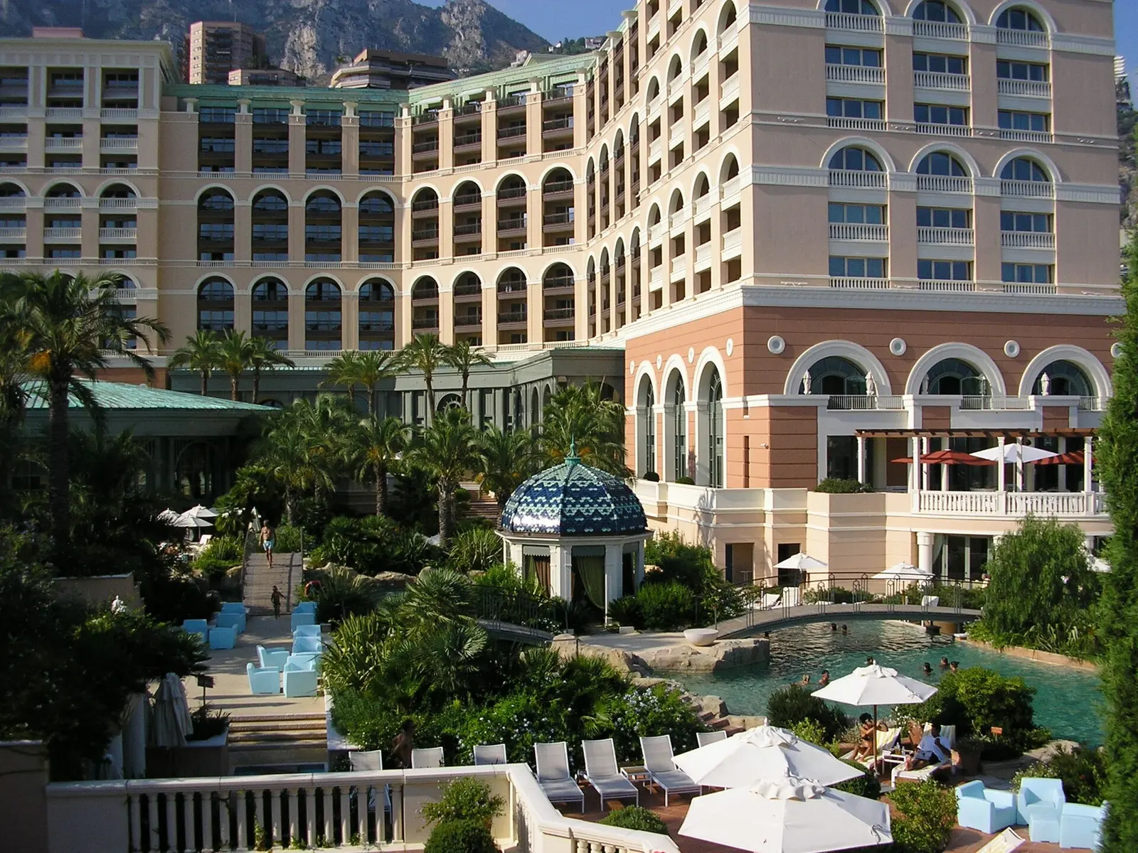 Внешний вид отеля Monte-Carlo Bay Hotel & Resort