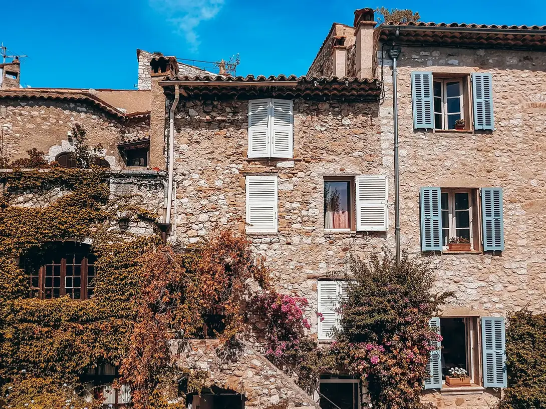 Mougins