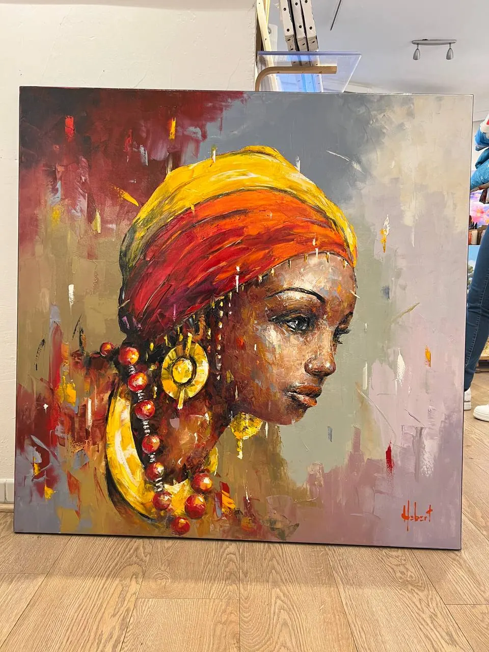 Contemporary painting in a Saint-Tropez art gallery